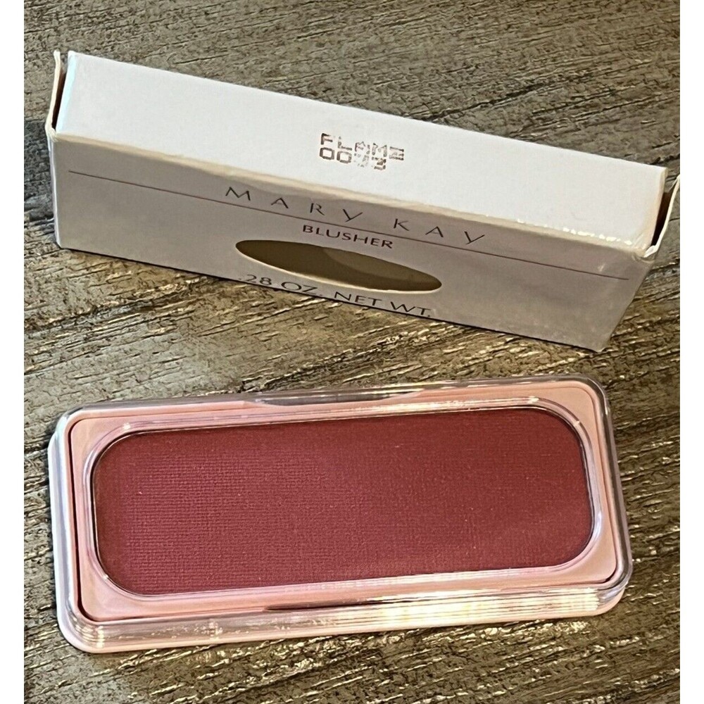 Mary Kay Blusher -Vintage. Cheek Blush. FLAME 0033 .28oz. New!!!
